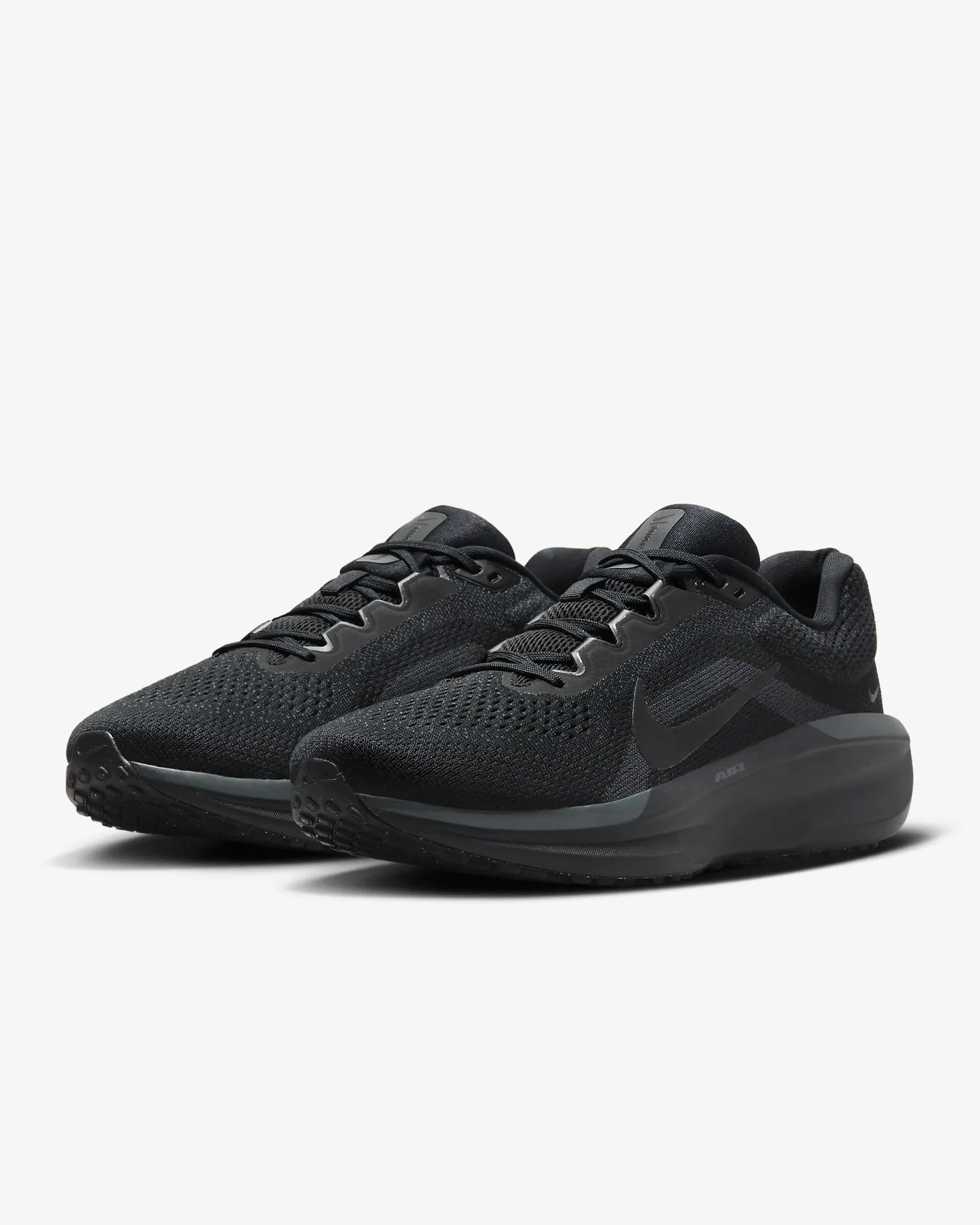 ЧОЛОВІЧІ КРОСІВКИ NIKE AIR WINFLO 11 (FJ9509-002)