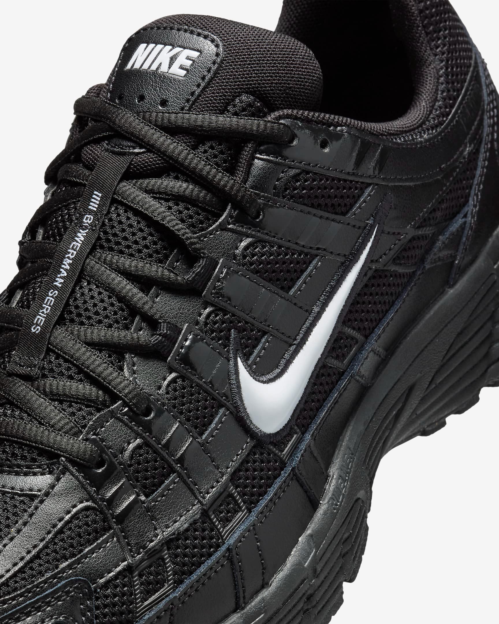 МУЖСКИЕ КРОССОВКИ NIKE P-6000 (HF1052-010)