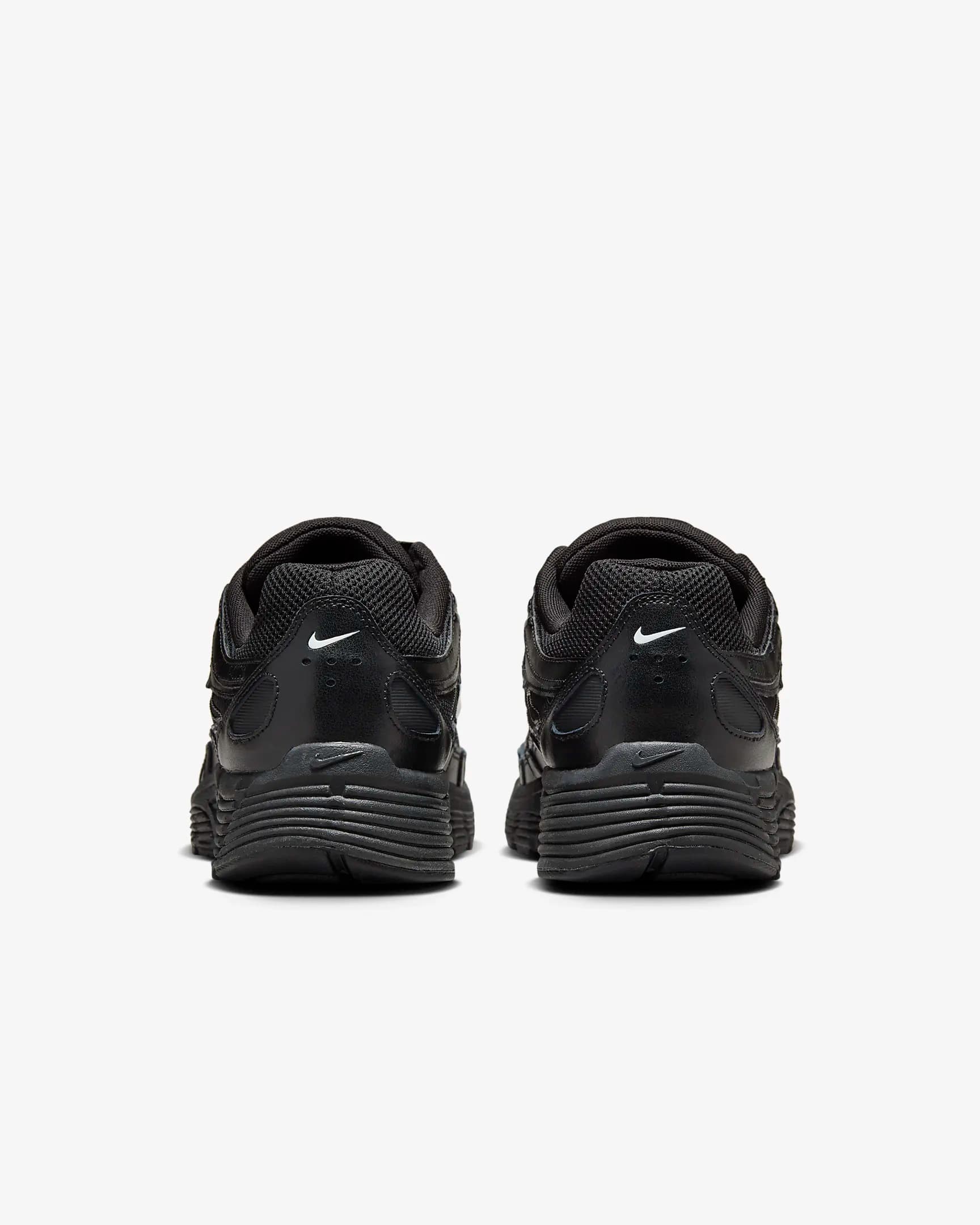 МУЖСКИЕ КРОССОВКИ NIKE P-6000 (HF1052-010)