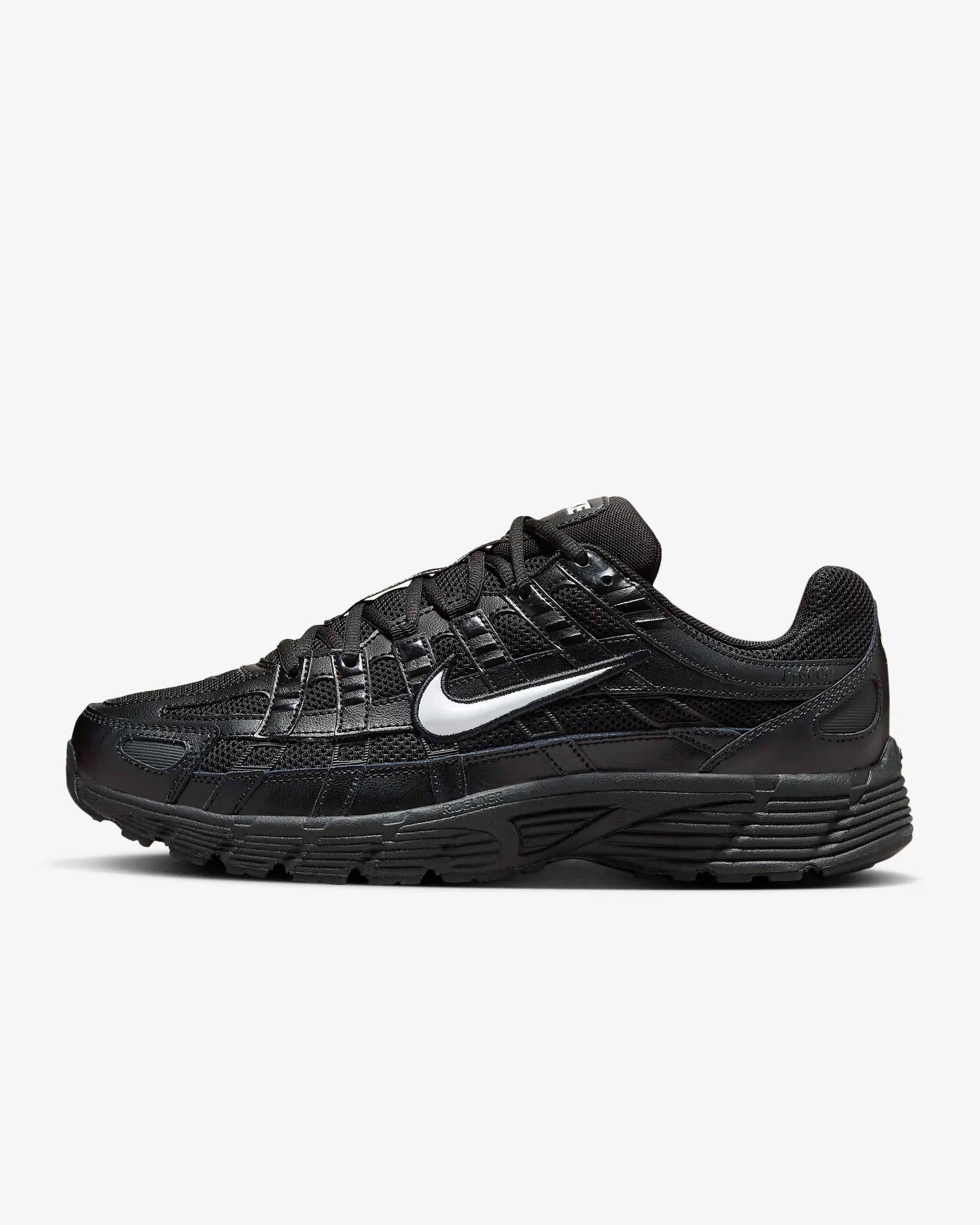 ЧОЛОВІЧІ КРОСІВКИ NIKE P-6000 (HF1052-010)