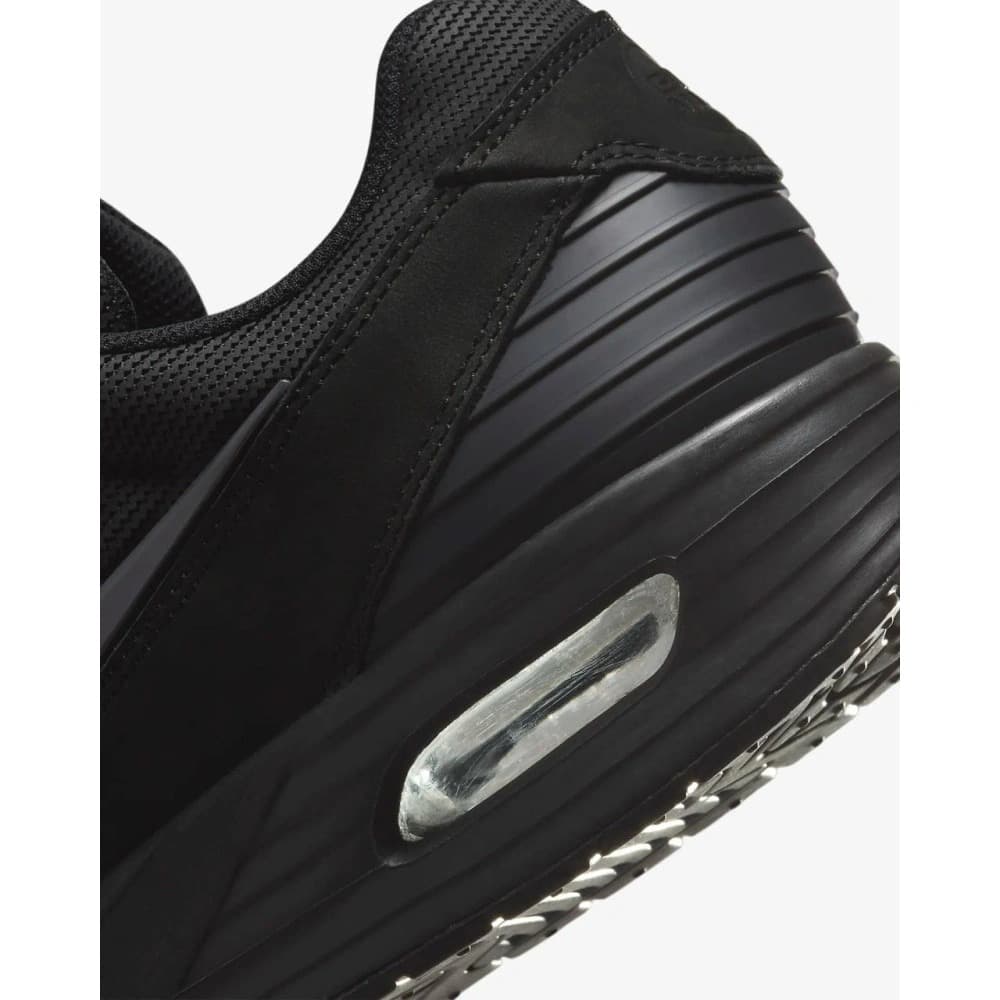 МУЖСКИЕ КРОССОВКИ NIKE AIR MAX VERSE (FV1302-001)