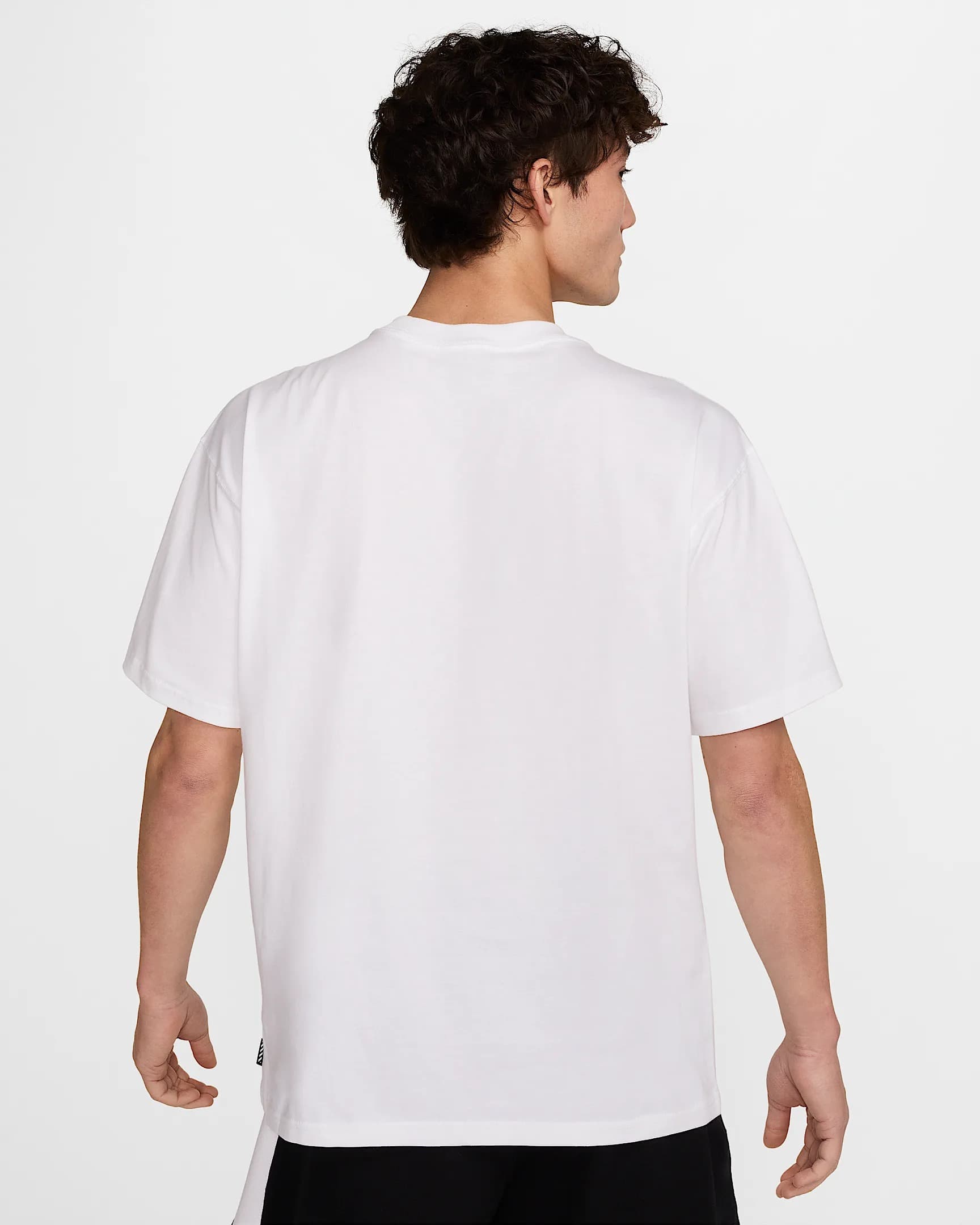 ЧОЛОВІЧА ФУТБОЛКА NIKE NSW TEE M90 FW CONNECT (HJ0578-100)