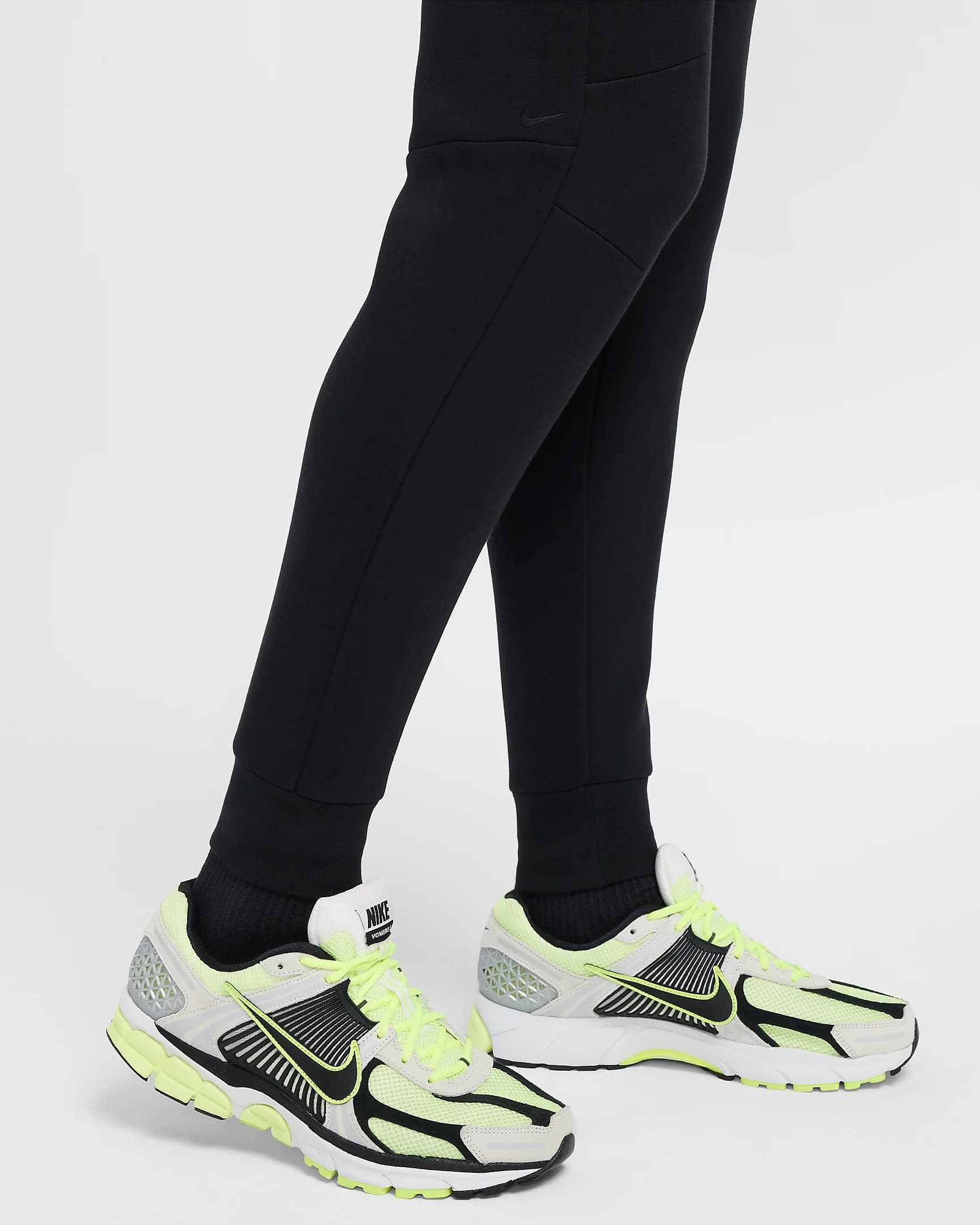 МУЖСКИЕ ШТАНЫ NIKE TCH FLC JGGR (HV0959-010)