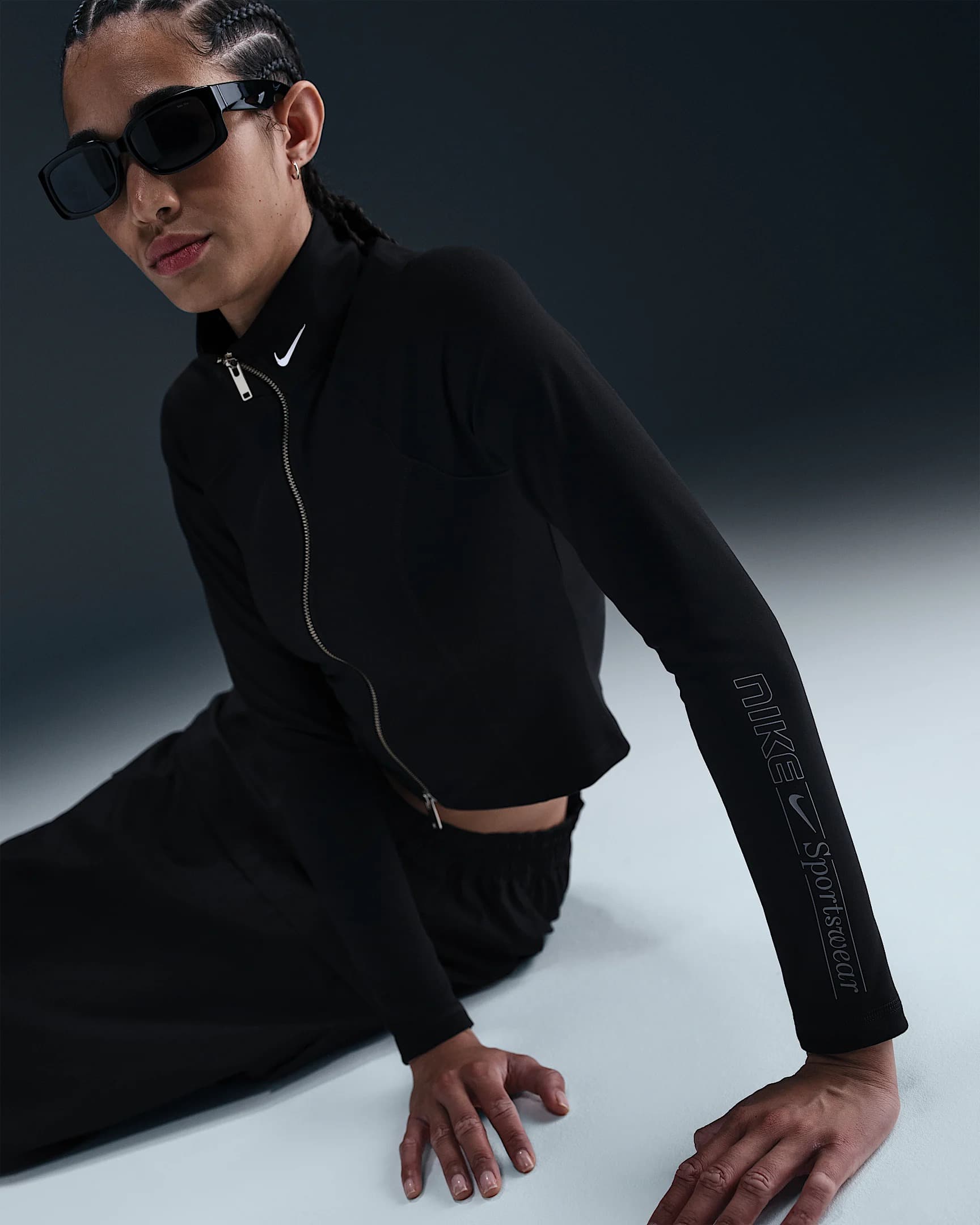 WOMEN'S LONGSLEEVE NIKE NSW JACKET GLS (HV6524-010)