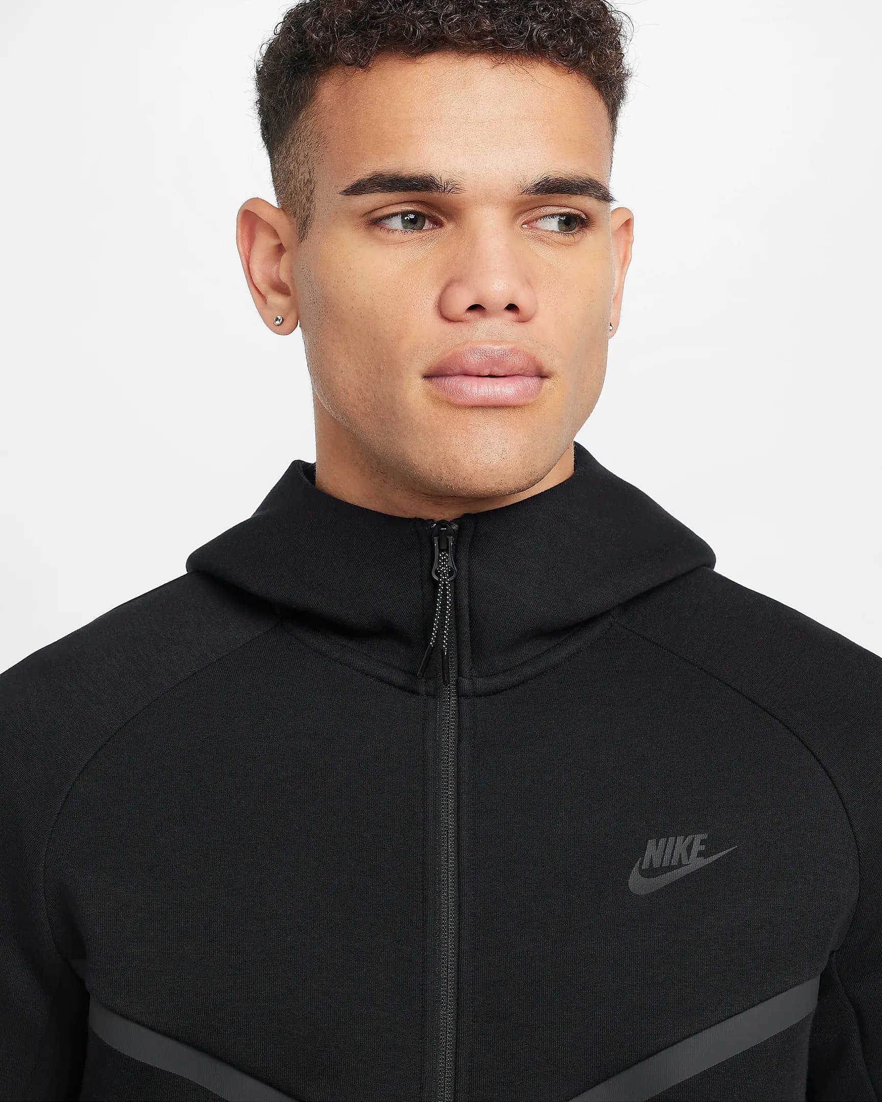 МУЖСКАЯ ТОЛСТОВКА NIKE TCH FLC FZ WR HOODIE (HV0949-010)