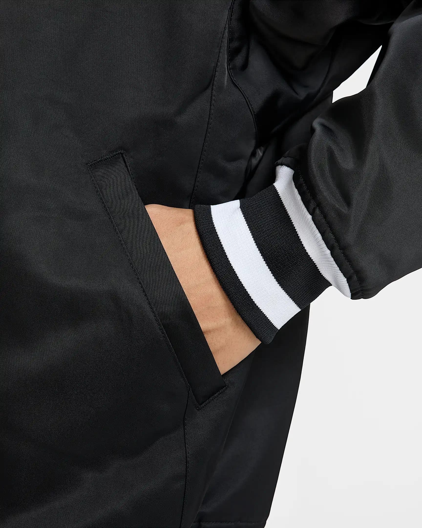МУЖСКОЙ БОМБЕР NIKE AIR VARSITY JKT (HJ0301-010)