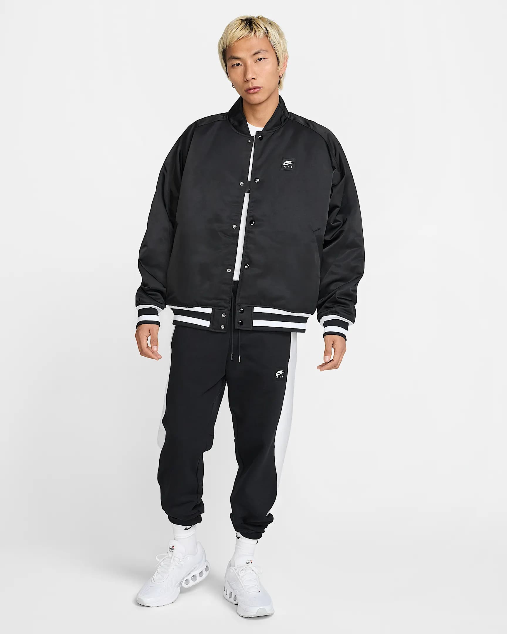 МУЖСКОЙ БОМБЕР NIKE AIR VARSITY JKT (HJ0301-010)