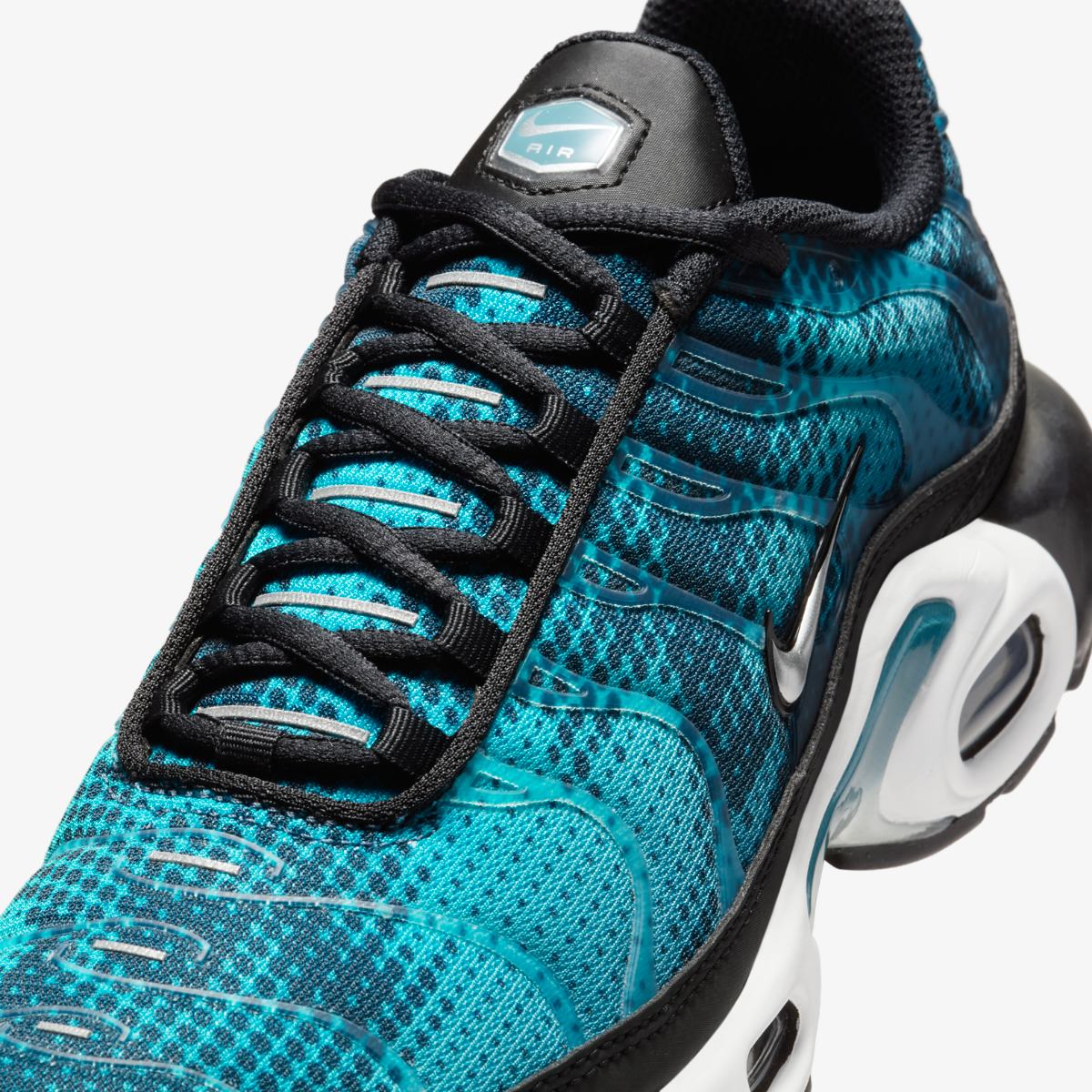 WOMEN'S NIKE AIR MAX PLUS SNEAKERS (HV6355-001)