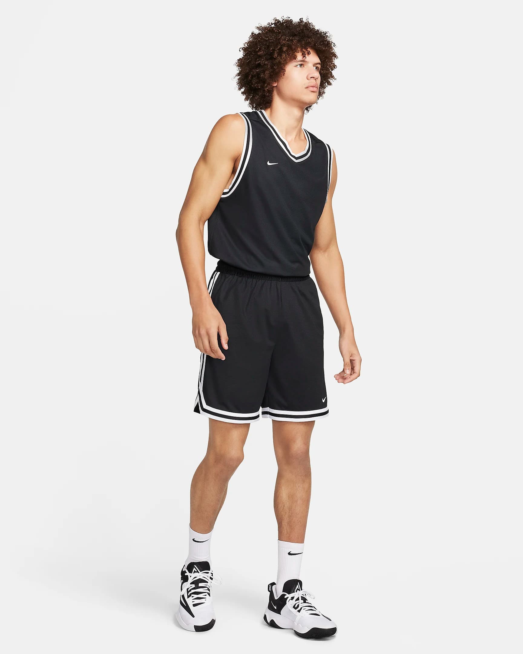 МУЖСКИЕ ШОРТЫ NIKE DF DNA 8IN SHORT (FN2651-010)