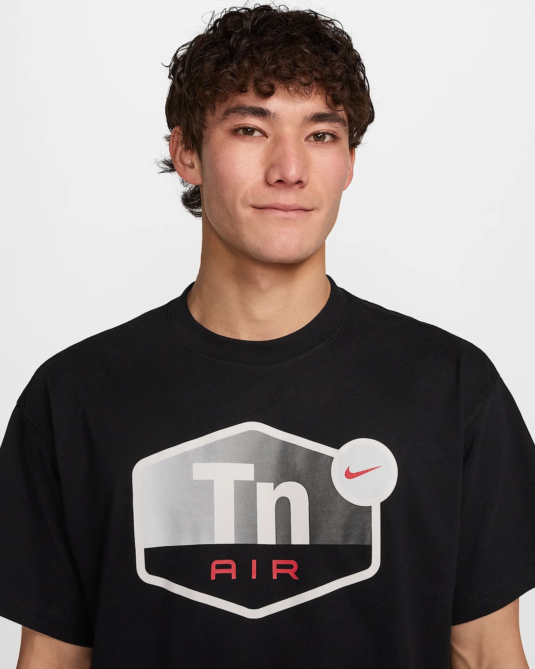 МУЖСКАЯ ФУТБОЛКА NIKE NSW TEE M90 FW CONNECT (HJ0576-010)