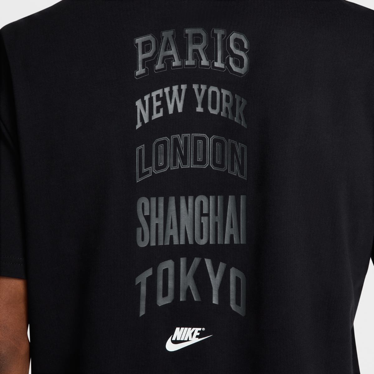 МУЖСКАЯ ФУТБОЛКА NIKE NSW TEE M90 NK AIR SP25 2 (HJ0580-010)