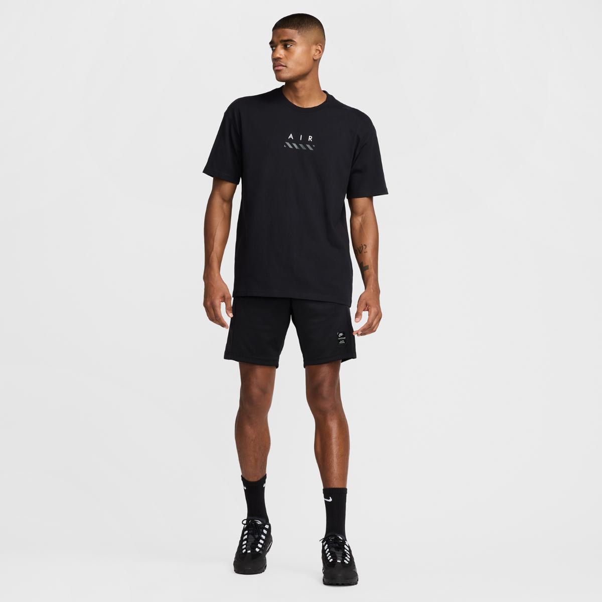 МУЖСКАЯ ФУТБОЛКА NIKE NSW TEE M90 NK AIR SP25 2 (HJ0580-010)