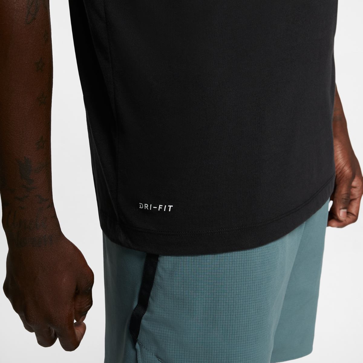 ЧОЛОВІЧА ФУТБОЛКА NIKE DRY TEE DFC CREW SOLID (AR6029-010)