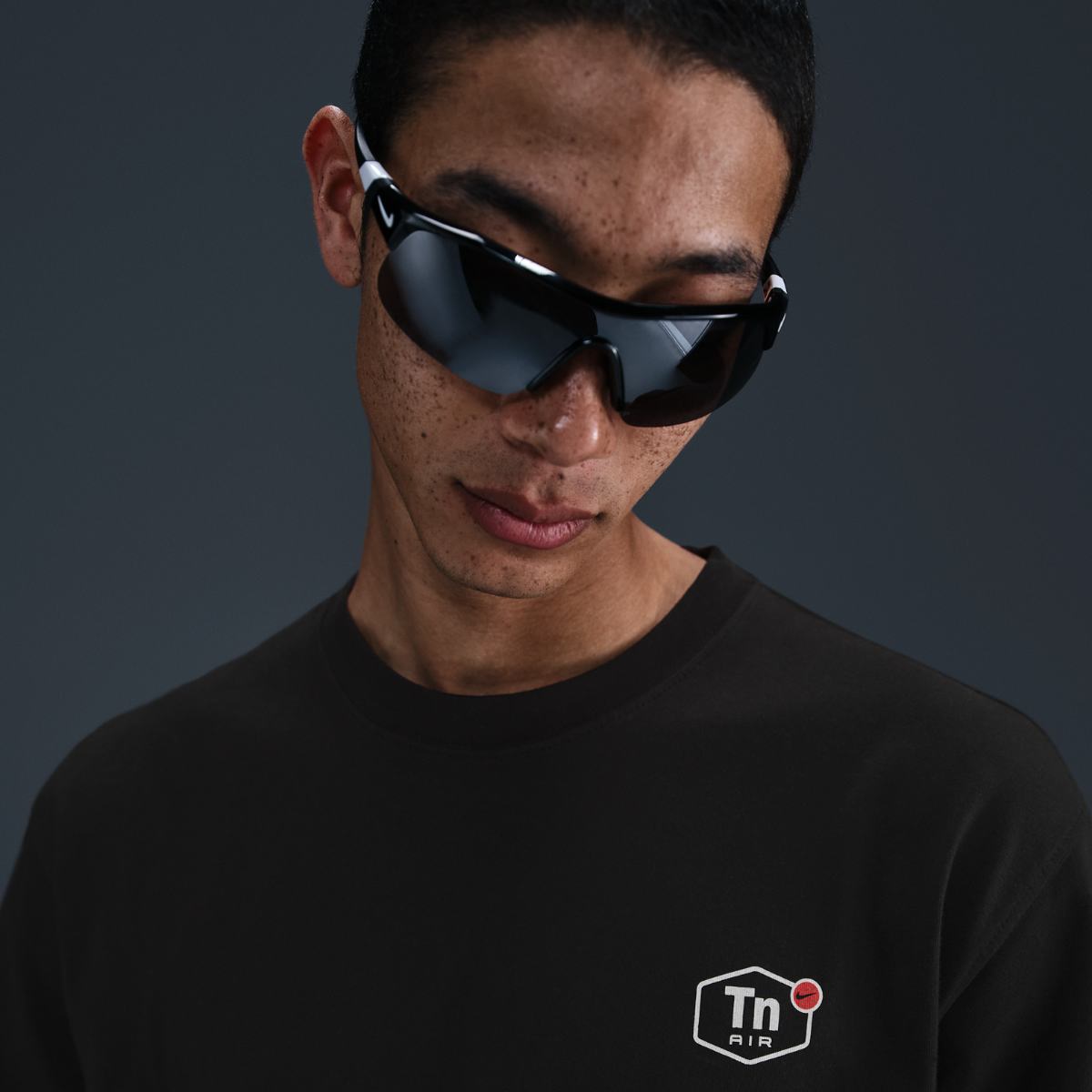 МУЖСКАЯ ФУТБОЛКА NIKE U NSW TEE M90 OC FESTIVAL HBR (HJ0750-010)