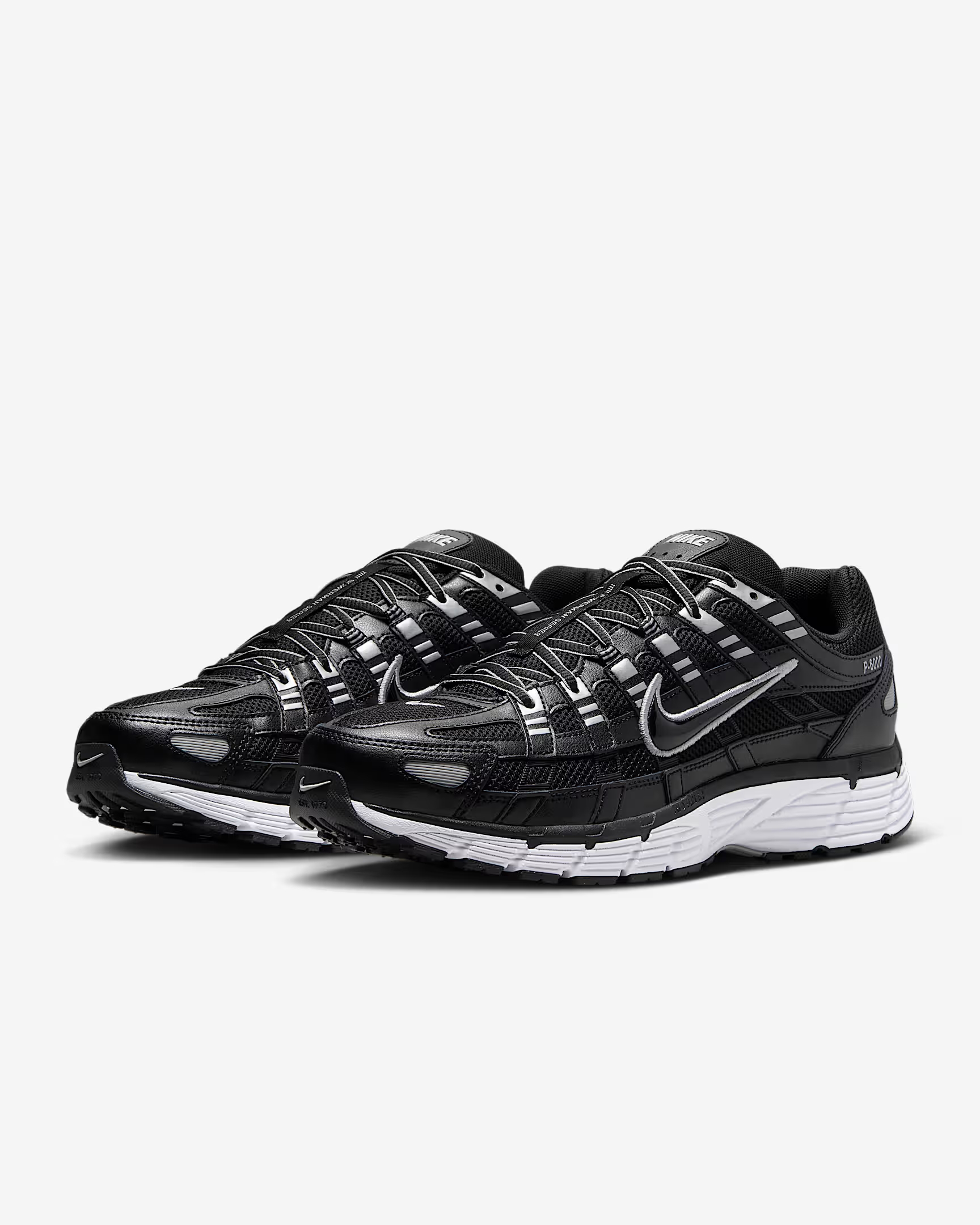 ЧОЛОВІЧІ КРОСІВКИ NIKE P-6000 (CD6404-026)