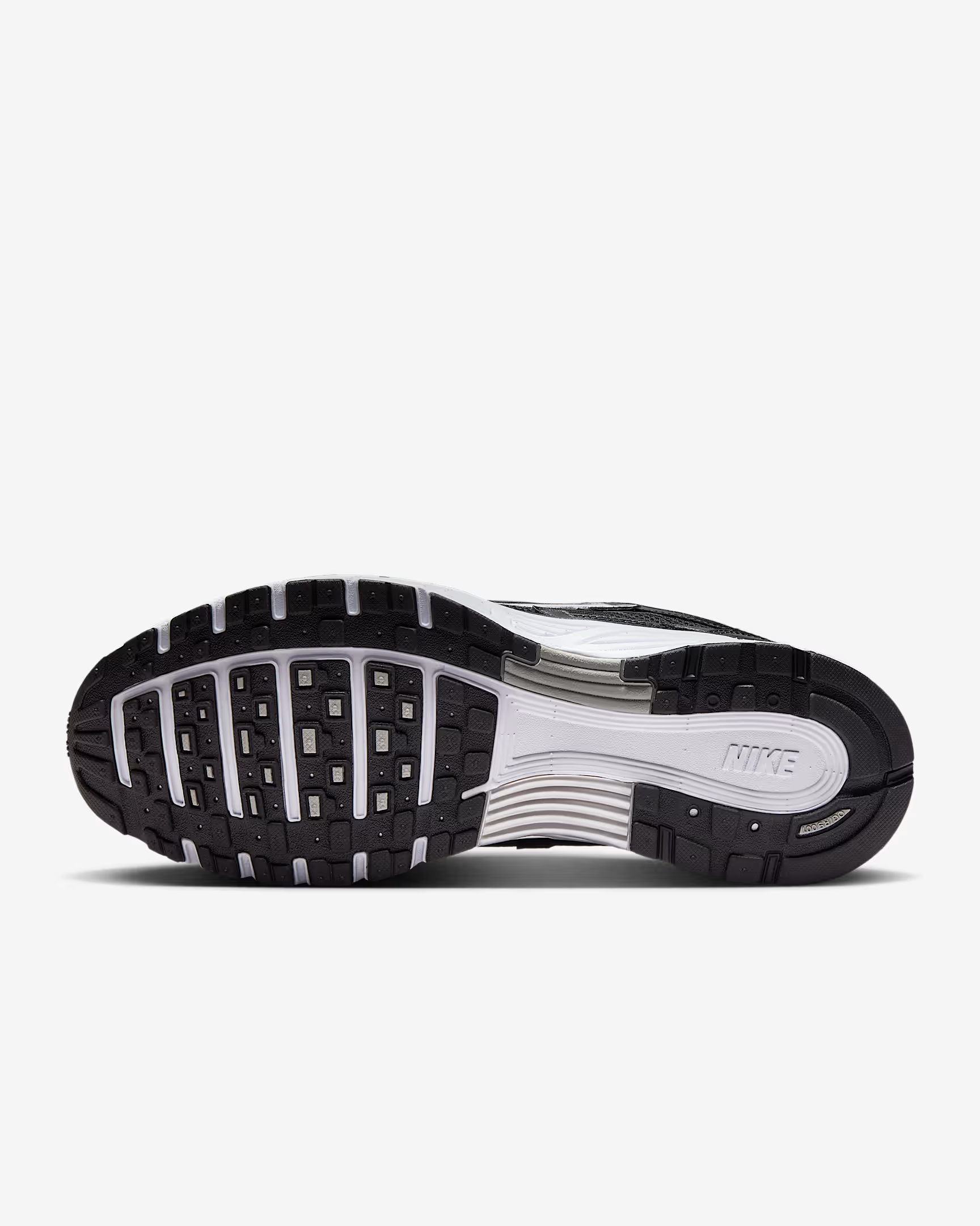 МУЖСКИЕ КРОССОВКИ NIKE P-6000 (CD6404-026)