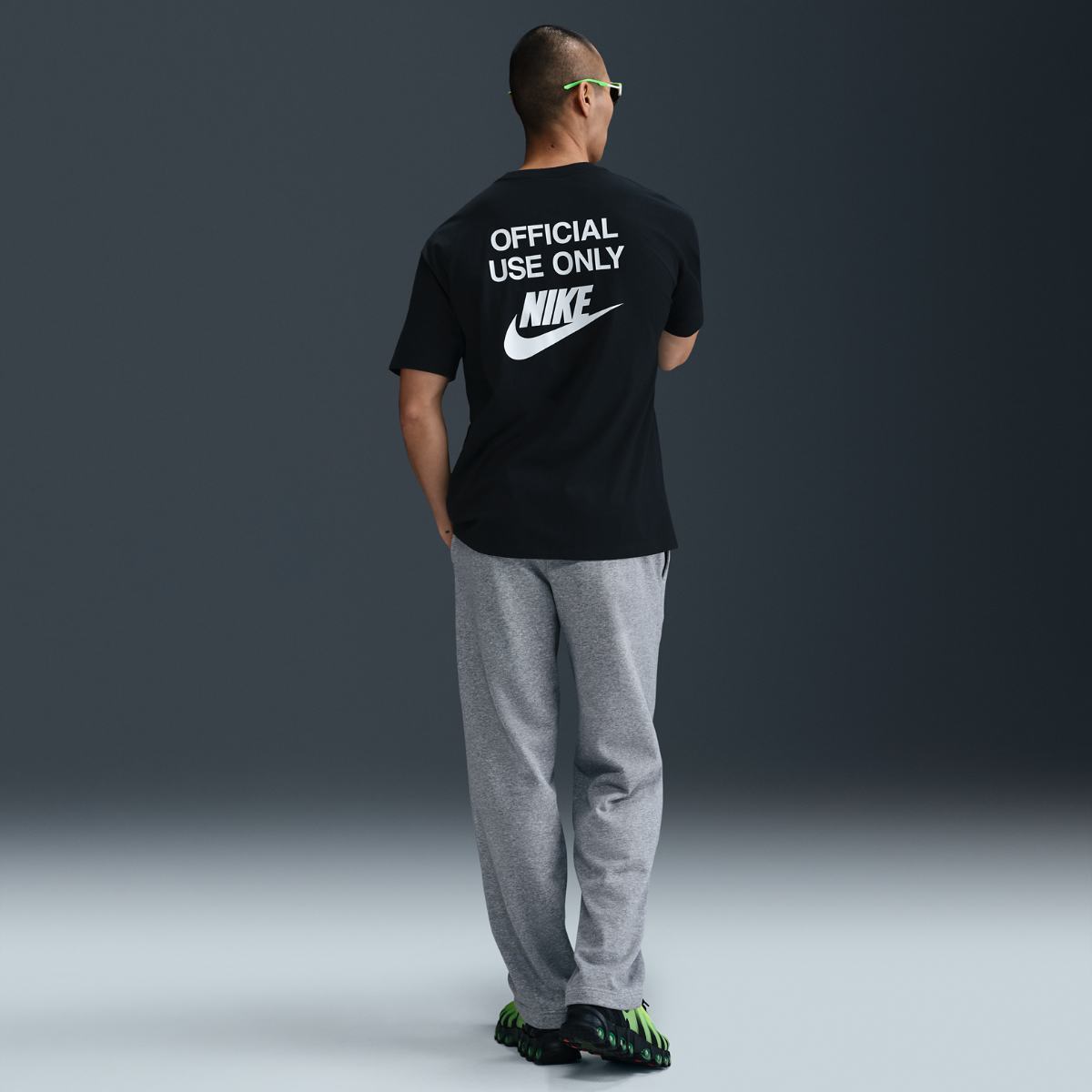 ЧОЛОВІЧА ФУТБОЛКА NIKE U NSW TEE M90 OC REMIX (HJ0774-010)