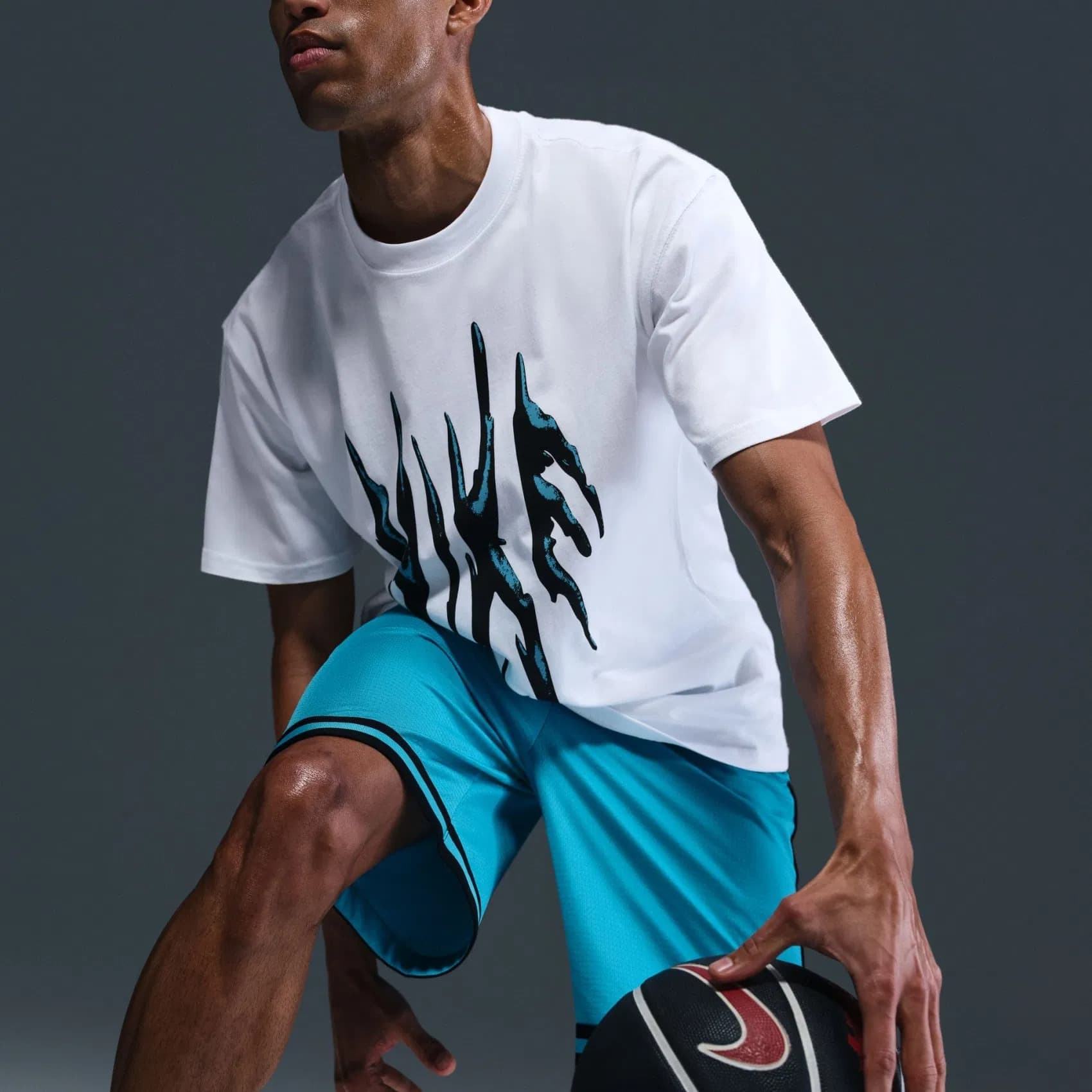 MEN'S NIKE TEE M90 STREETBALL T-SHIRT (HV6692-100)