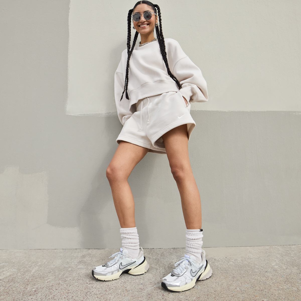 WOMEN'S NIKE V2K RUN SNEAKERS (FD0736-100)