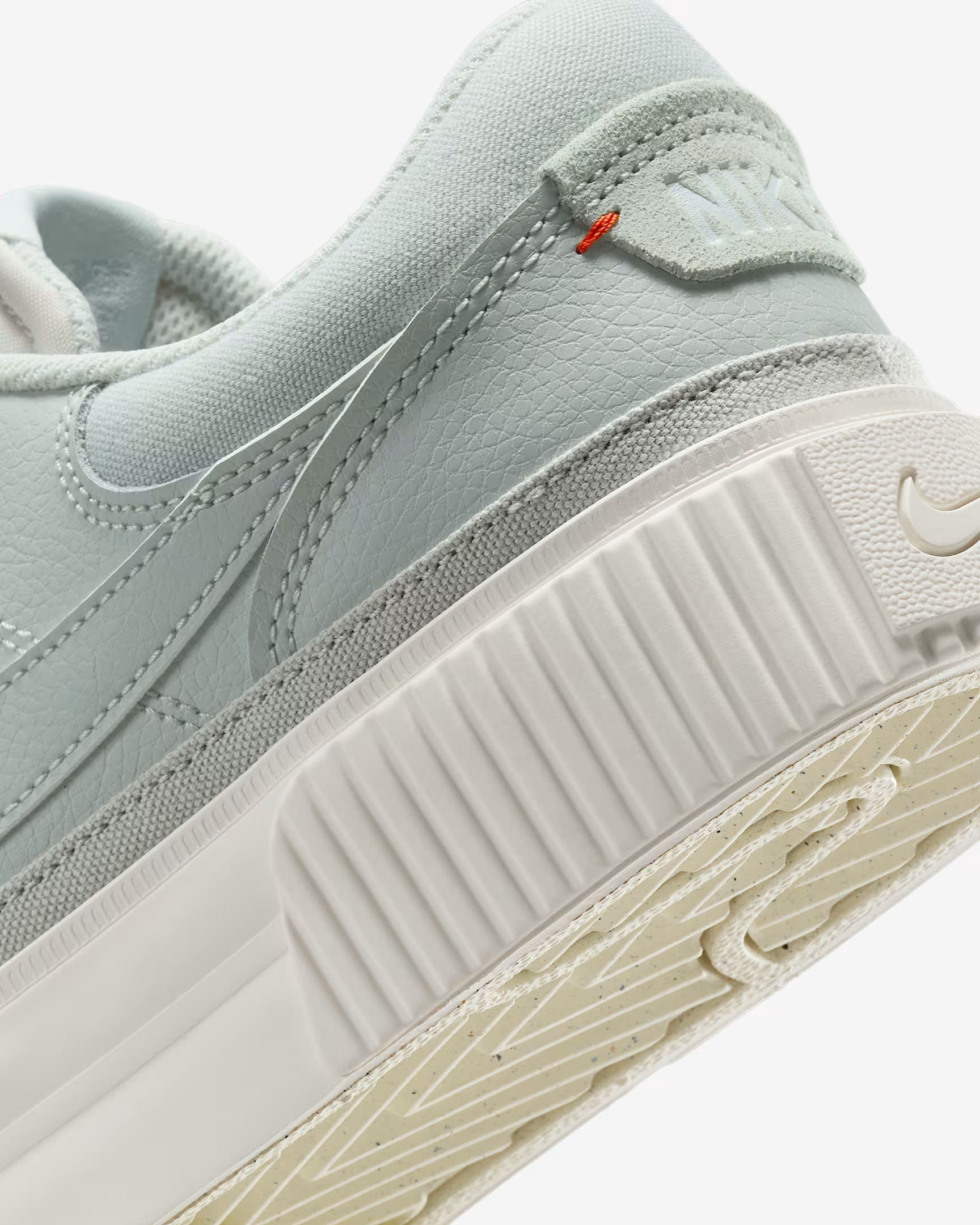 WOMEN'S SNEAKERS NIKE COURT LEGACY LIFT (DM7590-003)