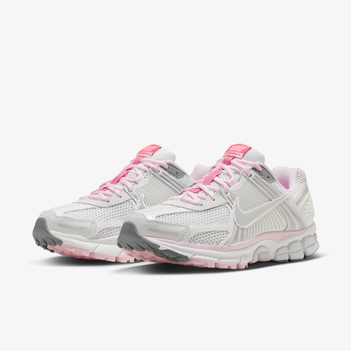 WOMEN'S SNEAKERS NIKE ZOOM VOMERO 5 (FN3695-001)