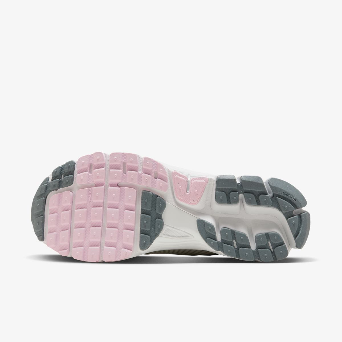WOMEN'S SNEAKERS NIKE ZOOM VOMERO 5 (FN3695-001)