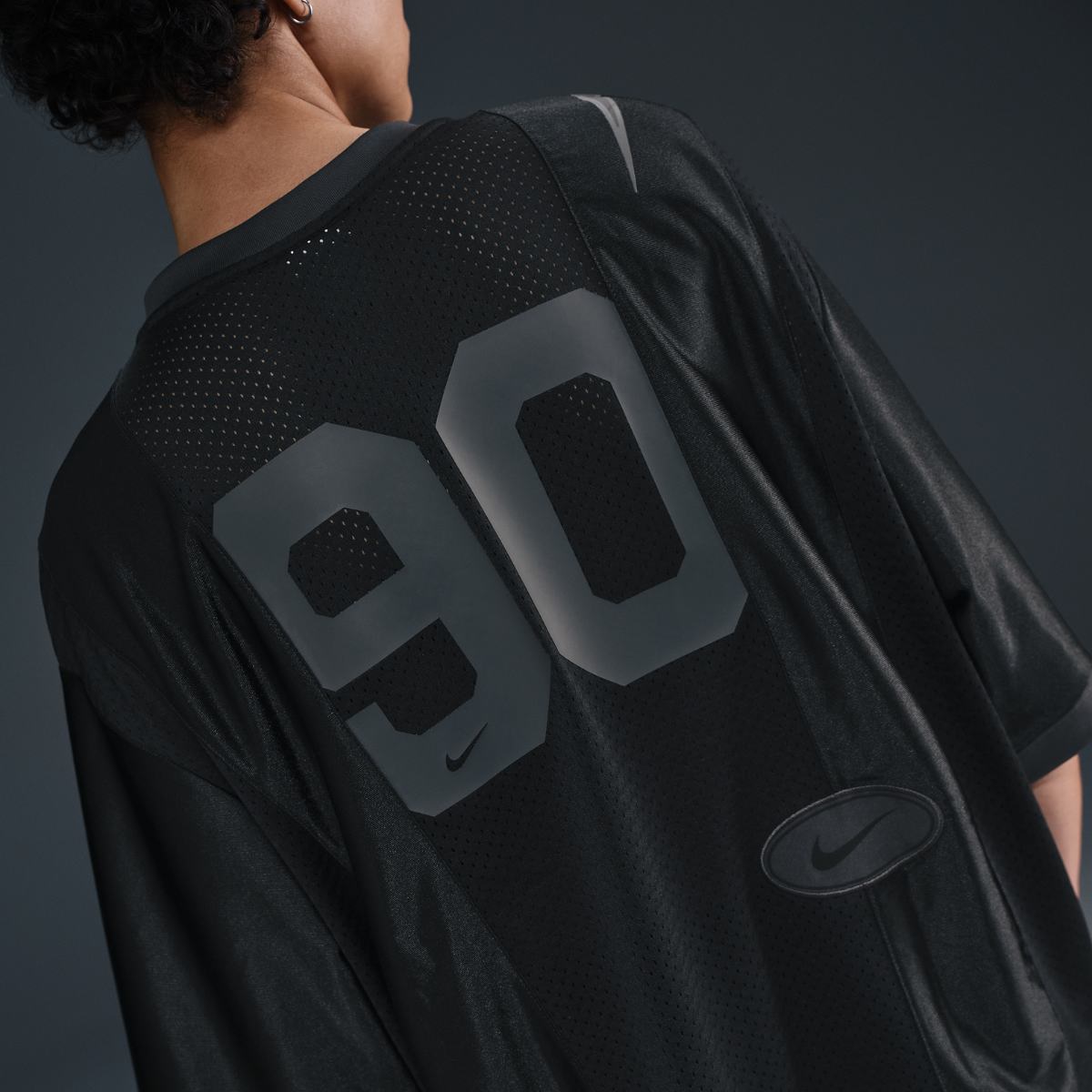 WOMEN'S NIKE NSW STREET SS GX JRSY TOP (HJ0280-010)