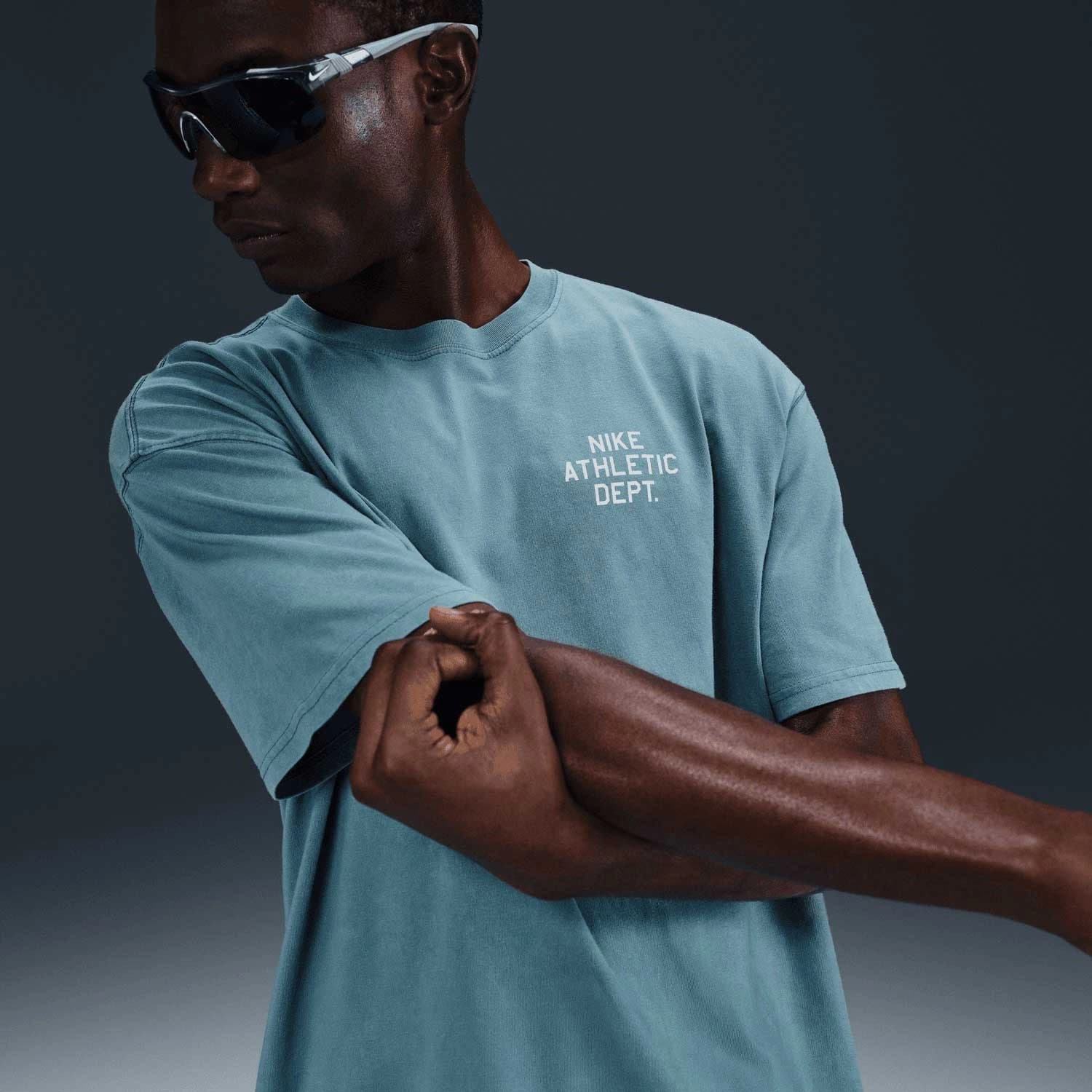 ЧОЛОВІЧА ФУТБОЛКА NIKE TEE M90 GYM CULT (HJ3693-006)