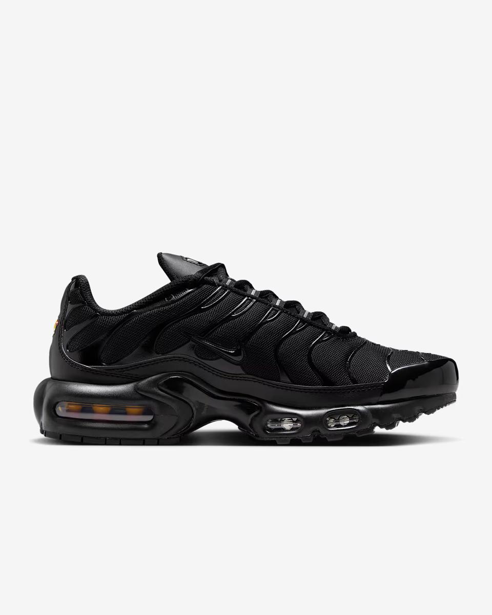 WOMEN'S NIKE AIR MAX PLUS SNEAKERS (DM2362-002)