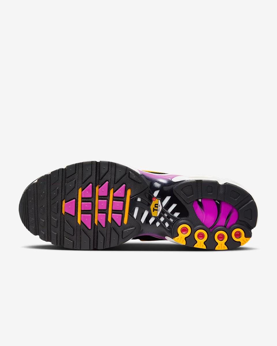 WOMEN'S NIKE AIR MAX PLUS SNEAKERS (DZ3670-005)