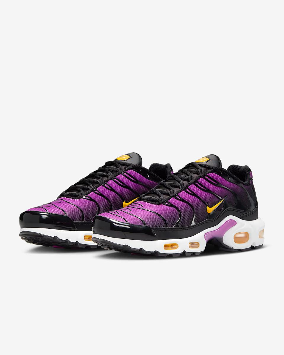WOMEN'S NIKE AIR MAX PLUS SNEAKERS (DZ3670-005)