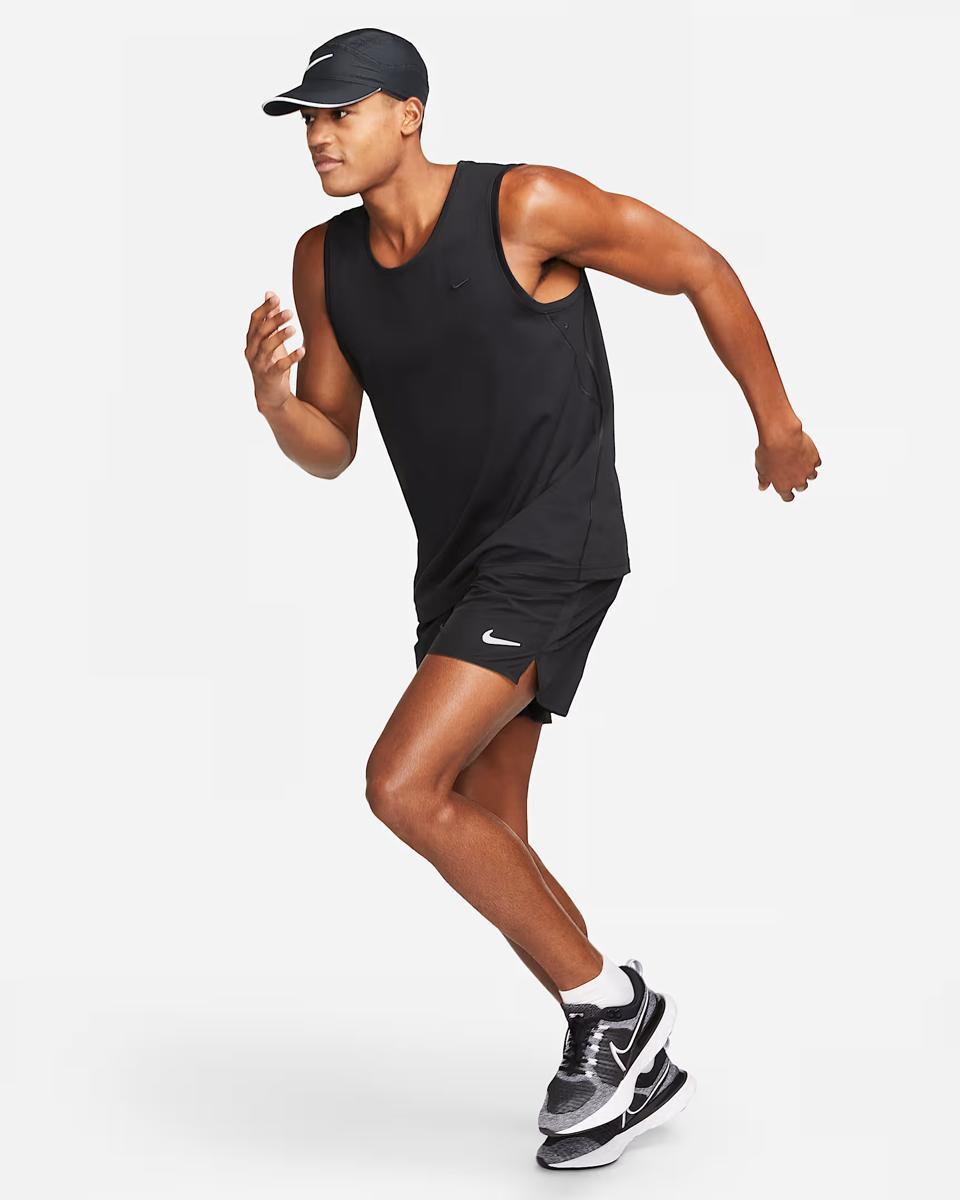 ЧОЛОВІЧА МАЙКА NIKE DF PRIMARY STMT TANK (DV9833-010)
