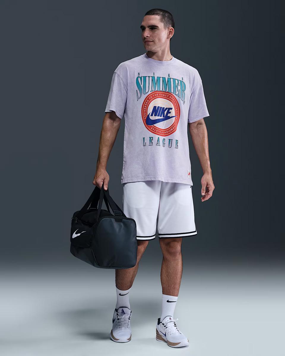 МУЖСКАЯ ФУТБОЛКА NIKE TEE M90 OC SU25 (HJ3434-515)