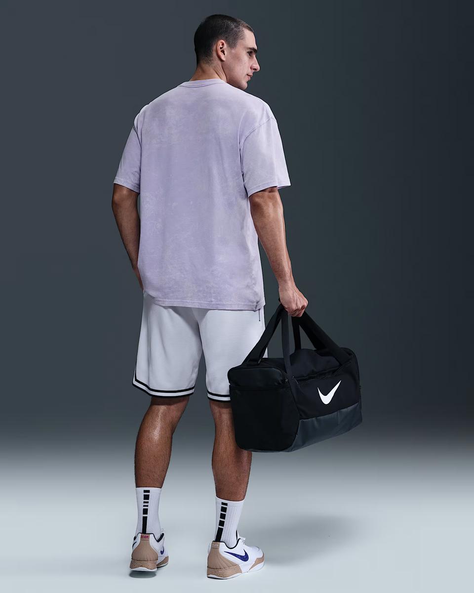 МУЖСКАЯ ФУТБОЛКА NIKE TEE M90 OC SU25 (HJ3434-515)