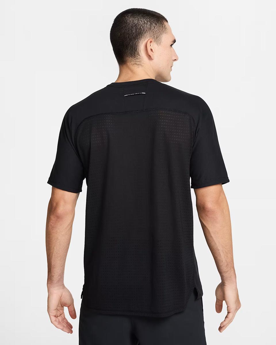 МУЖСКАЯ ФУТБОЛКА NIKE TRAIL DFADV SOLAR CHASE SS (HJ3580-010)