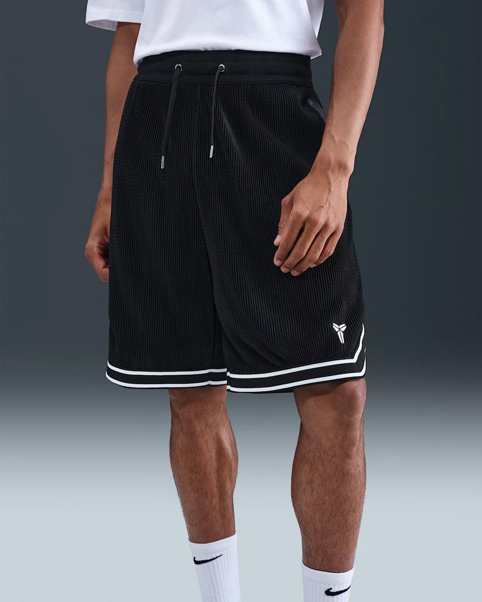 ЧОЛОВІЧІ ШОРТИ NIKE KOBE BRYANT PLEATED 10IN SHORT (HV9988-010)