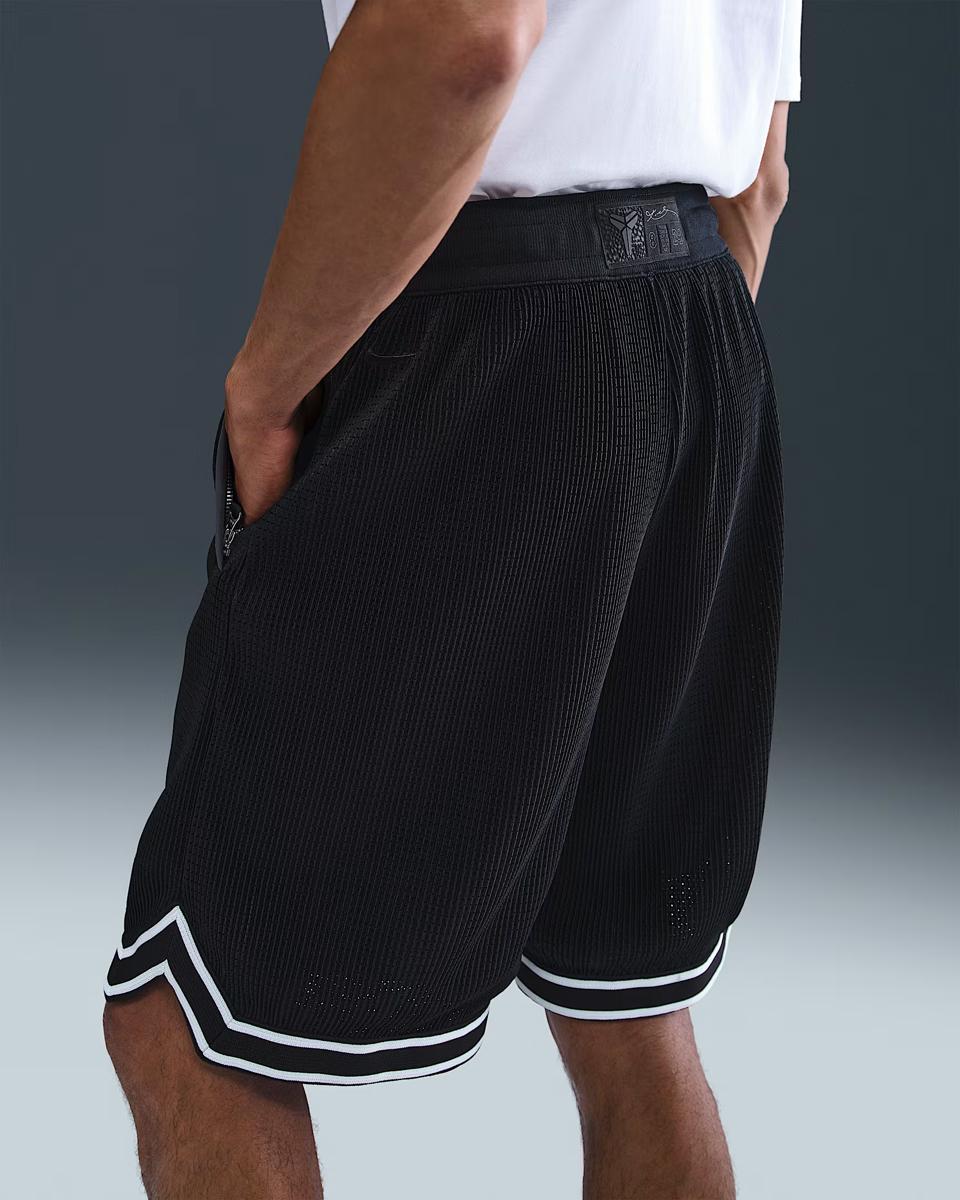ЧОЛОВІЧІ ШОРТИ NIKE KOBE BRYANT PLEATED 10IN SHORT (HV9988-010)