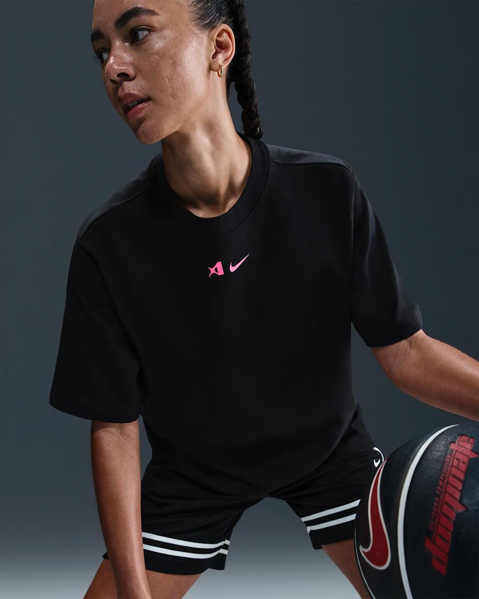 WOMEN'S NIKE AJA SIGNATURE SS TEE (HQ1696-010)