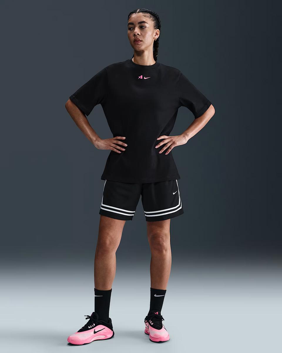 WOMEN'S NIKE AJA SIGNATURE SS TEE (HQ1696-010)