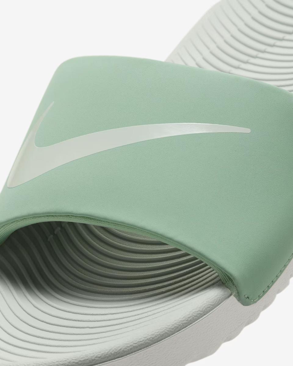 TEENAGE SLIP-FOOT NIKE KAWA SLIDE (GS/PS) (FJ8812-001)