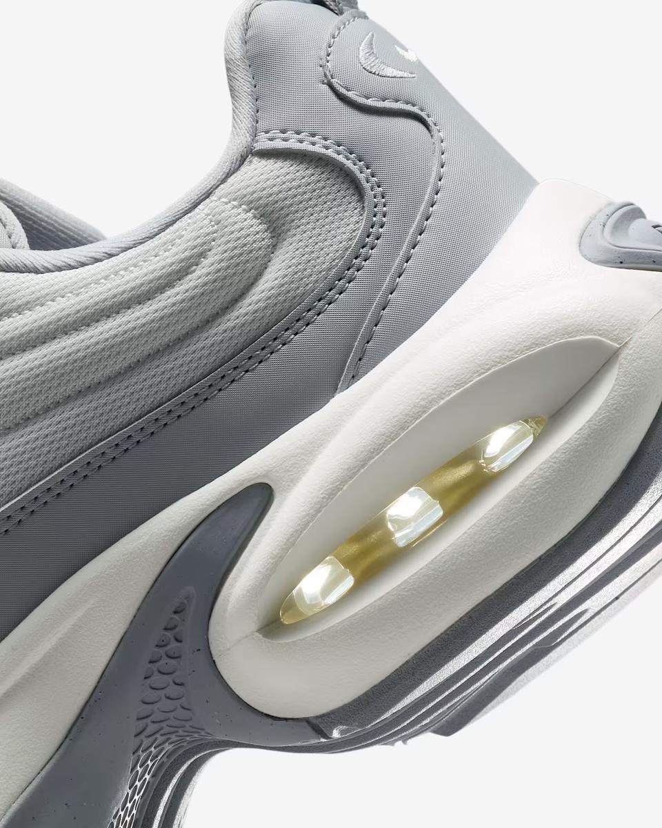 WOMEN'S NIKE AIR MAX PORTAL SNEAKERS (HF3053-011)