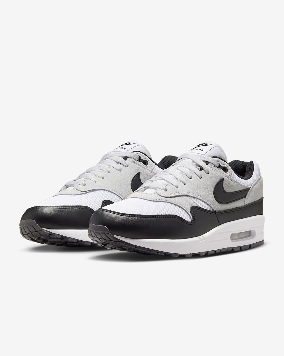 ЧОЛОВІЧІ КРОСІВКИ NIKE AIR MAX 1 ESS (FZ5808-102)