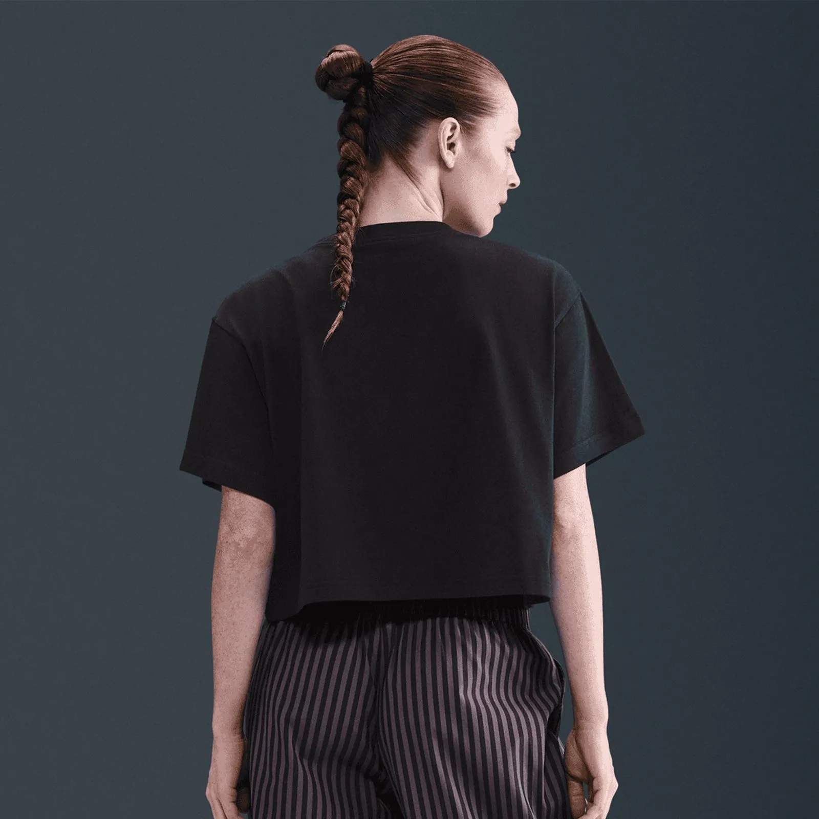 ЖІНОЧА ФУТБОЛКА NIKE NSW CLUB SS CROP TEE CC (HV4947-010)