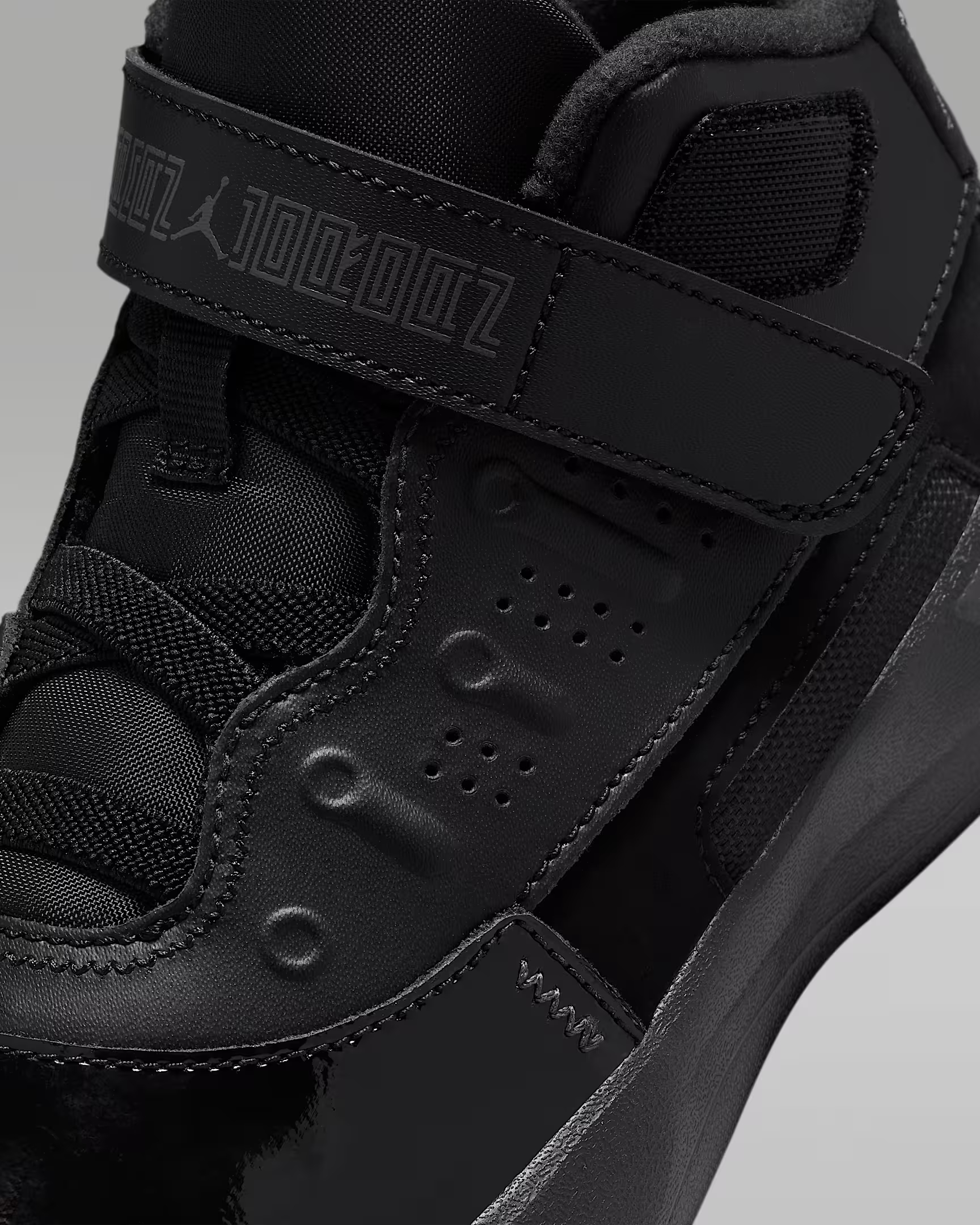 ПОДРОСТКОВЫЕ КРОССОВКИ JORDAN MAX AURA 7 (PS) (HQ2090-001)