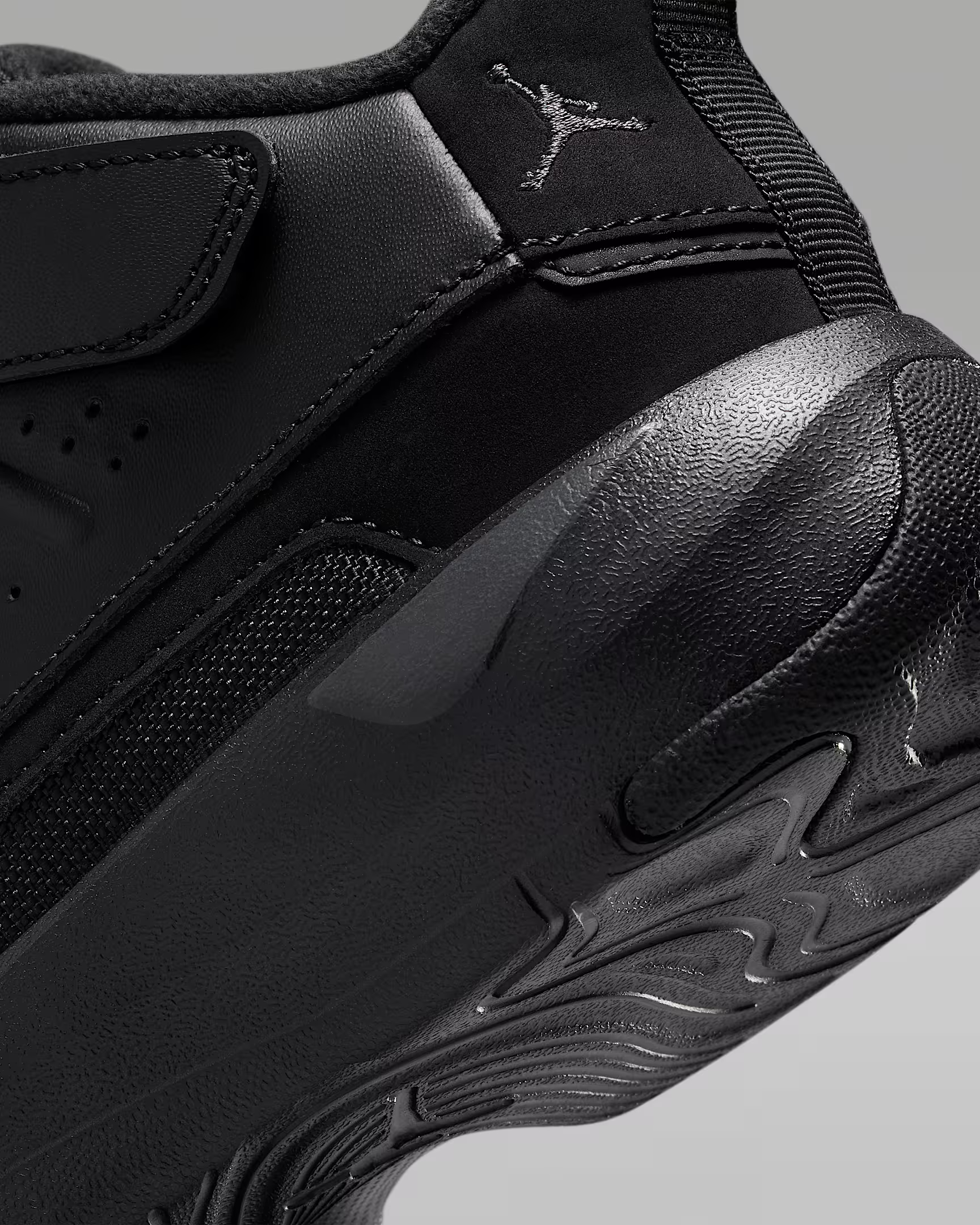 ПОДРОСТКОВЫЕ КРОССОВКИ JORDAN MAX AURA 7 (PS) (HQ2090-001)