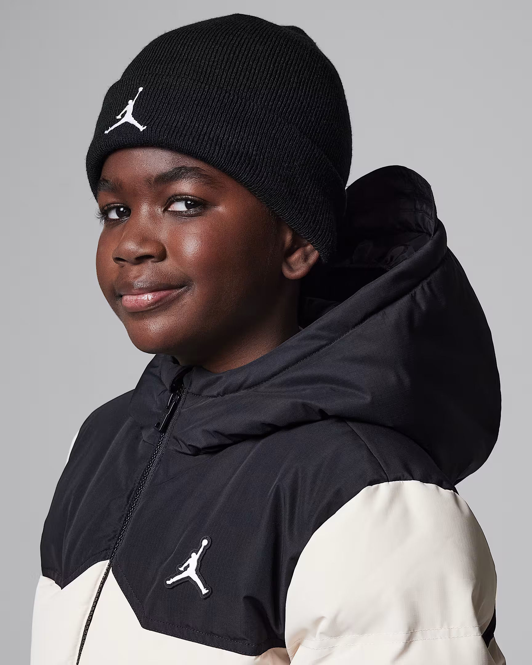 TEEN SET: HAT / GLOVES JORDAN JAN ESSENTIALS BEANIE S (9A0836-023)