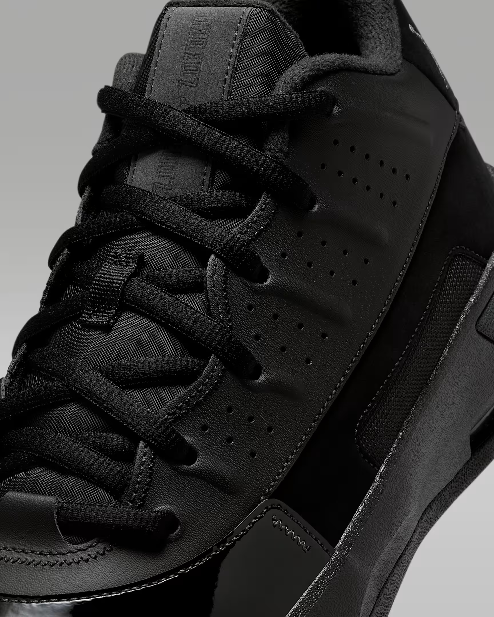 MEN'S SNEAKERS JORDAN MAX AURA 7 (HQ2091-001)
