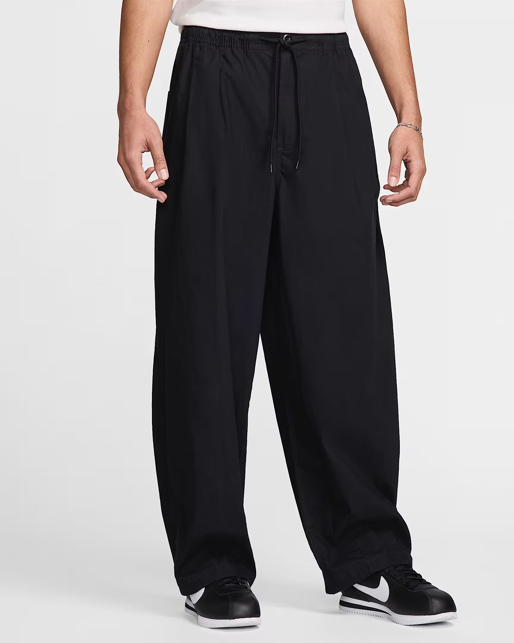ЧОЛОВІЧІ ШТАНИ NIKE CLUB BALLOON PANT (HJ1973-010)
