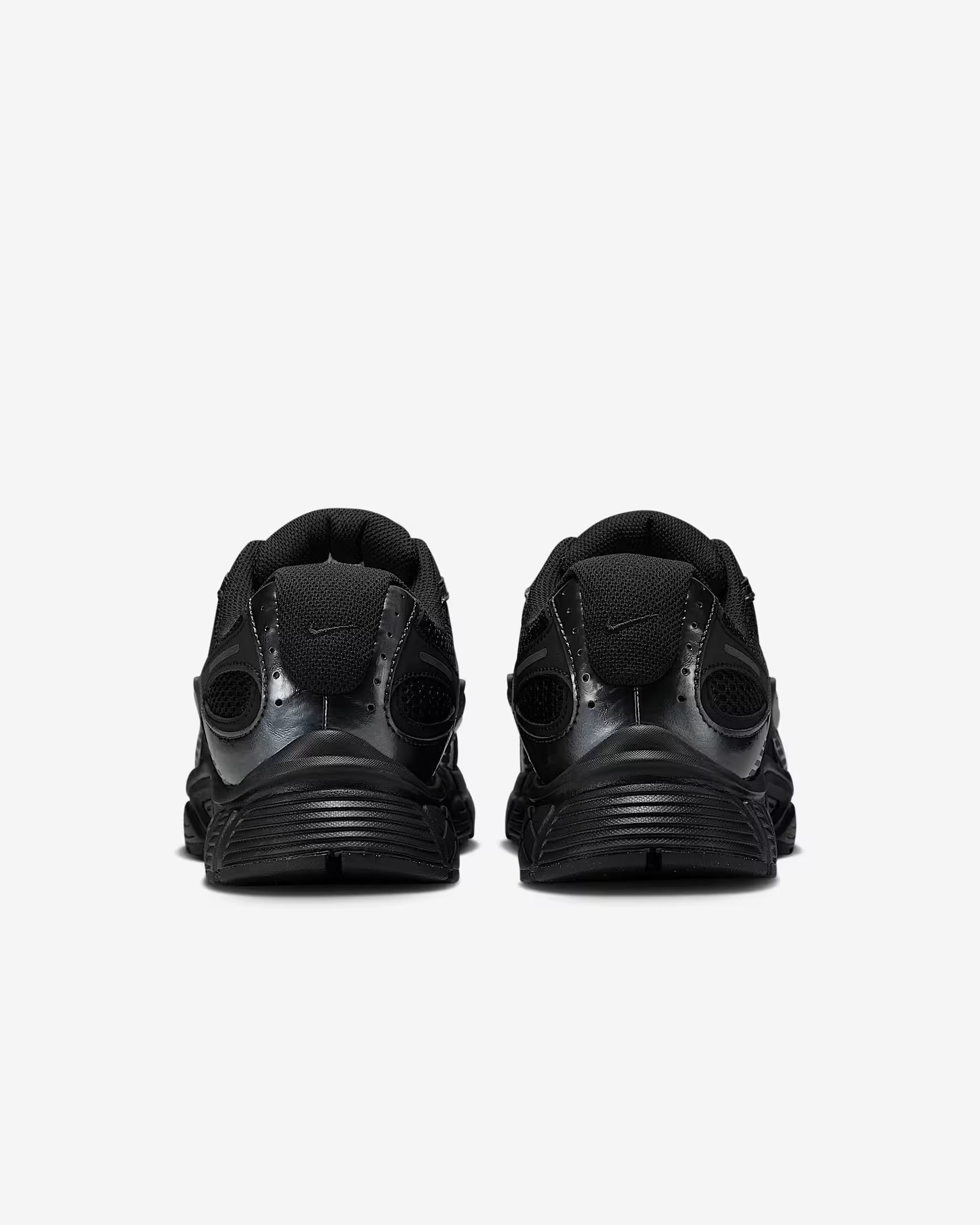 MEN'S NIKE V5 RNR SNEAKERS (HJ5228-001)