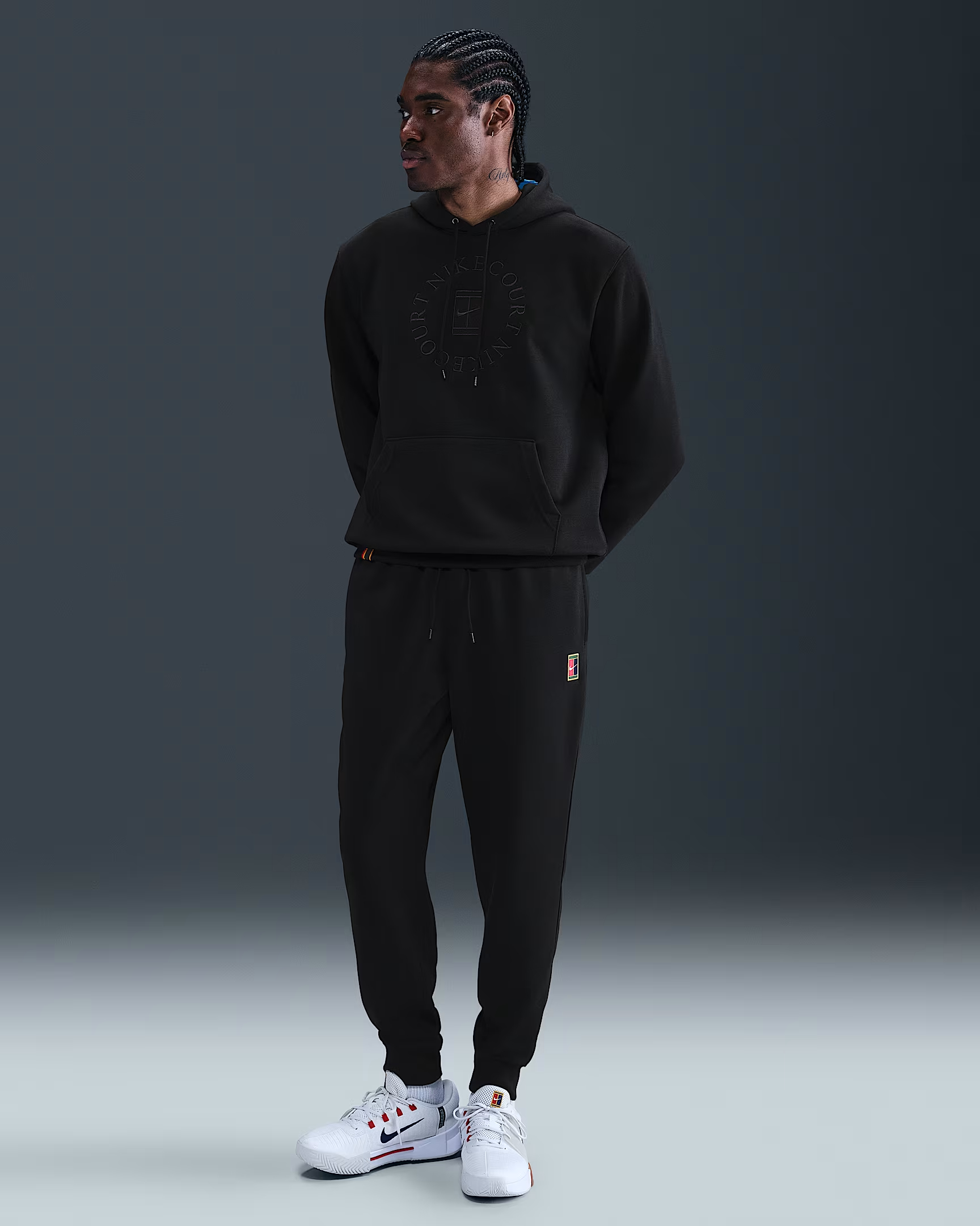 МУЖСКИЕ ШТАНЫ NIKE COURT NKCT DF HRTGE FLC PNT JGGR (HM6766-010)